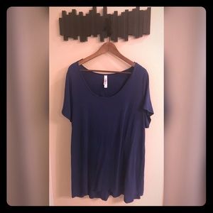 Lularoe Blue 3XL Classic Tee in used condition